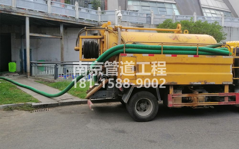 277明园商场隔油池吸污